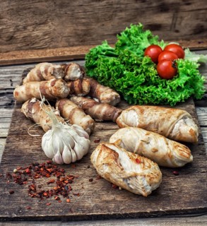 Cooked meat products with spices and tomatoes
