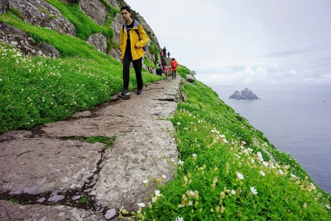 Visitors on the steep path up to the monastery, Skellig Michael island, Mainistir Fhionáin (St.