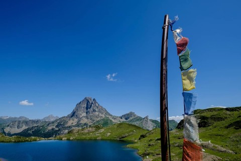 People on Ayous hut, Gentau lake, Ayous lakes tour, Pyrenees National Park, Pyrenees Atlantiques,