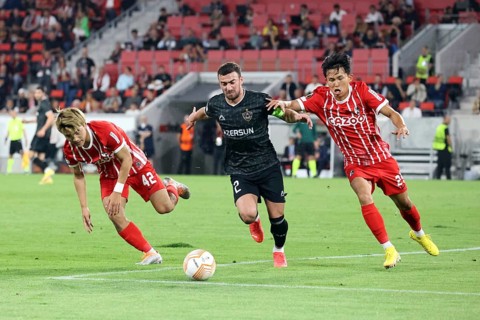 Strong in duels and dangerous in goals: Ritsu Doan (SC Freiburg) with Wooyeong Jeong Woo-Yeong