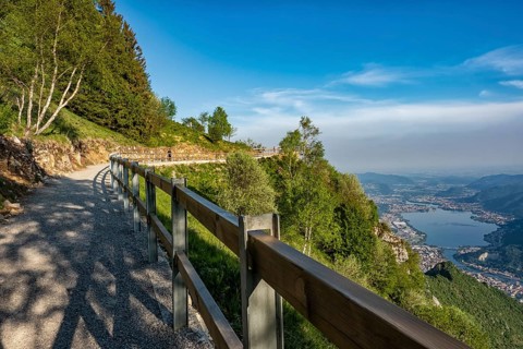 Path on Coltiglione mountain on Lake Como