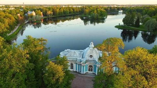 Evening walk in Catherine Park and a bird's-eye view, Grotto Pavilion