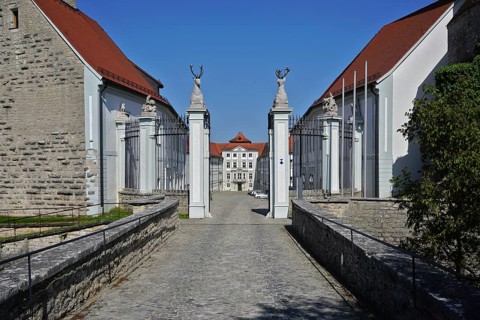 Schloss und Tagungshaus Hirschberg bei Beilngries im Altmühltal, Oberbayern, Hirschberg Castle and
