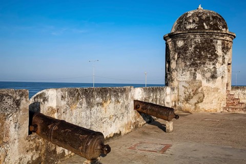 View to a bastion of the city wall with ancient cannons, Cartagena, Colombia, Unesco World Heritage