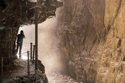 The rock faces cut by the Partnach torrent reach a height of 80 metres in places. It is located