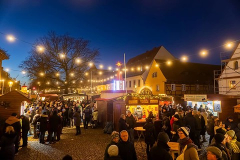 Christmas market on the village green Altkötzschenbroda Radebeul, Saxony, Germany