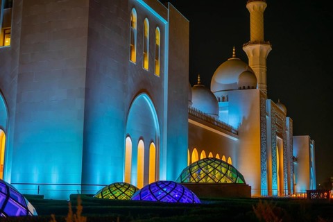 Shakezy Cayd Grand Mosque United Arab Emirates. Shooting Location: Abdabi