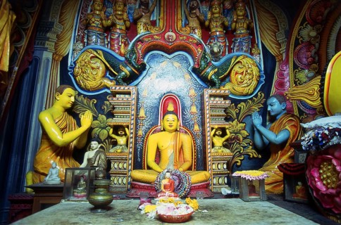 The Medawala Rajamaha Viharaya or Tempitiya Vihara, north of Kandy is a typical <i>tempath
