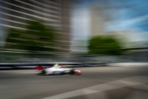 STING RAY ROBB (41) of Payette, Idaho travels through turn 3 to qualify for the Detroit Grand Prix
