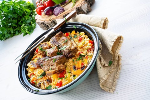 Fried rice with vegetables and meat