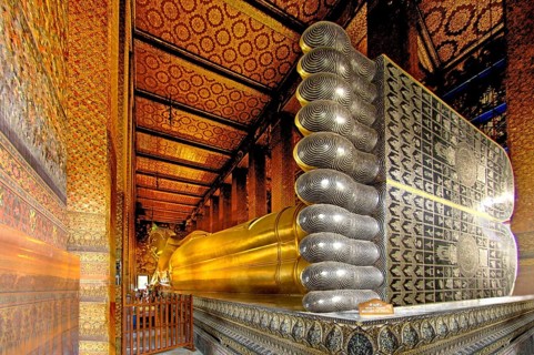 Wat Phra Chetuphon monastery King Rama one Chakri dynasty 16th century biggest temple in Thailand,