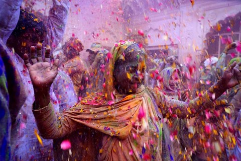Widows dancing celebrating Holi festival, Gopinath temple, Uttar Pradesh, India, Asia