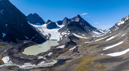 Kaskasavagge valley with Kaskapakte glacier and mountains, mountain Kaskasatjåkka and Kuopertjåkka,