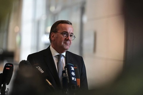 Defence Minister Boris Pistorius (SPD) informs media representatives about the increase in the