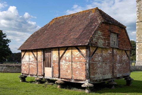 MIDHURST, WEST SUSSEX/UK - SEPTEMBER 1 : View of the Cowdray Castle medieval granary set on