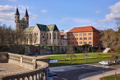 Kloster Unser Lieben Frauen, church, city wall, sandstone wall, garden, lawn, flower bed, bare
