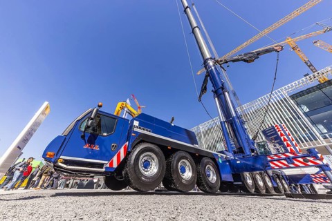 Mobile crane Liebherr Ltm 1650-8.1. BAUMA Munich, 34th World's Leading Trade Fair for Construction