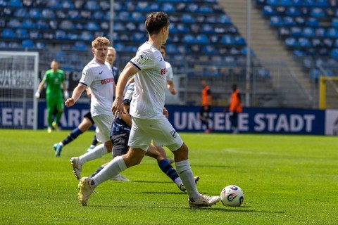 Football 3rd division, 2025/26 season, matchday 1: Waldhof Mannheim v SC Verl***On the ball: Martin