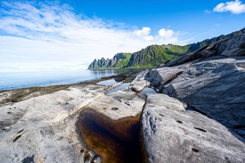 Tidal pools, rocky coast of Tungeneset, Devil's Teeth, Devil's Teeth, Okshornan, Ersfjorden, Senja