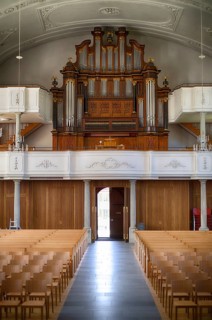 Innenaufnahme, Langhaus, Orgel der 2025 renovierten Pfarrkirche St. Stephan, Kirche St. Stefan,