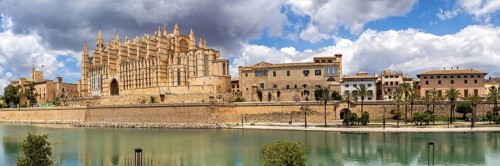 Cathedral Church Catedral de Palma de Majorca La Seu Panorama in Palma de Majorca, Spain