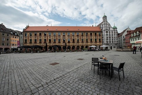 Memmingen, Merktplatz with town hall and wheelhouse, Bavaria, Germany