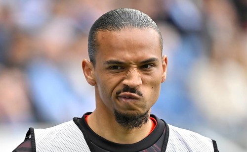 Leroy Sane FC Bayern Munich FCB (10) portrait in substitutes' jersey, wrinkles his nose, gestures