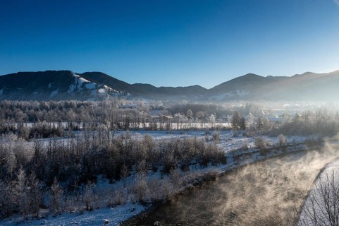 Sunrise on the Isar, Isar valley near Arzbach, Tölzer Land, in winter, aerial view, Upper Bavaria,