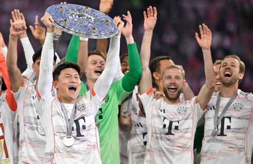 FC Bayern Munich FCB celebrates 34th championship title, championship celebration, championship