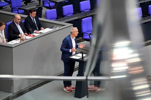 Christoph Schmidt (SPD) speaks on the Gaza war item on the agenda of the eleventh session of the