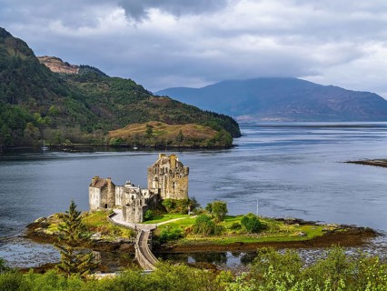 Eilean Donan Castle, Loch Duich, Isle of Skye, Highlands, Scotland, UK