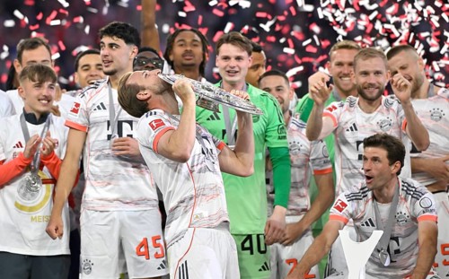 FC Bayern Munich FCB celebrates 34th championship title, championship celebration, championship