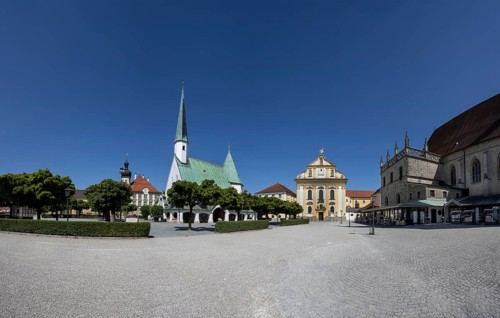 Chapel of Grace and St Magdalene's Church on Kapellplatz, place of pilgrimage, Altötting, Upper