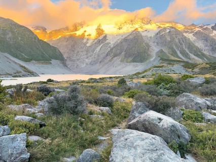 Sunrise on the Hooker Valley Track hiking trail, Mount Cook National Park, South Island, New