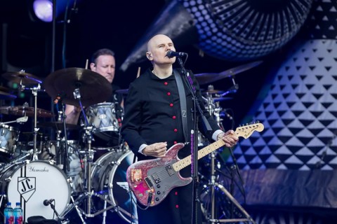 Jimmy Chamberlin (drummer) and Billy Corgan (singer) from The Smashing Pumpkins live on The Aghori