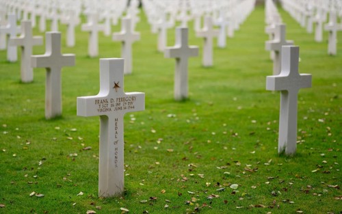 Medal of Honour marking, grave of Frank D. Peregory, gravestones, war graves, soldiers' graves,