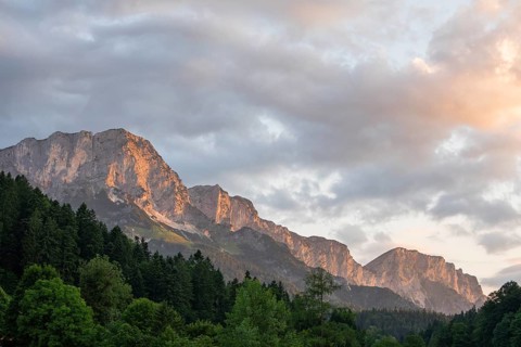 Sunrise at Maria Gern with a view of the Untersberg massif with the Berchtesgadener Hochthron