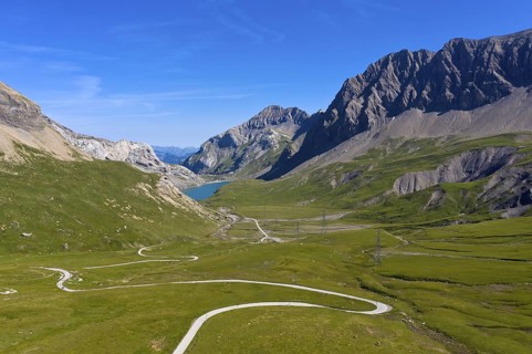On the Sanetsch Pass, pass road to the Sanetsch reservoir, Lake Sanetsch, Bernese Alps, Savièse,