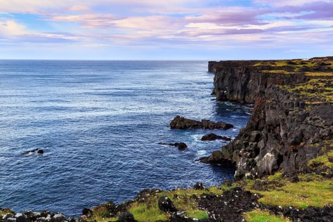 Black basalt cliffs, Svörtuloft cliffs, volcanic landscape, Skalasnagi, Öndverdarnes,