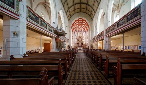 Protestant late Gothic St. Mary's Church, town church, with the altar from 1684, interior view,