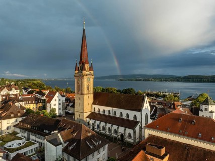 Luftbild von der Stadt Radolfzell am Bodensee mit der historischen Altstadt und dem Radolfzeller