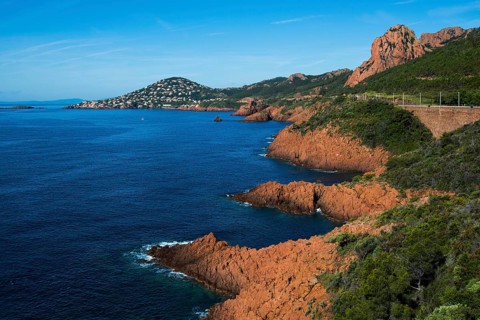 Picturesque coast and red rocks, near Anthéor, Saint-Raphaël, Massif de l'Esterel, Esterel
