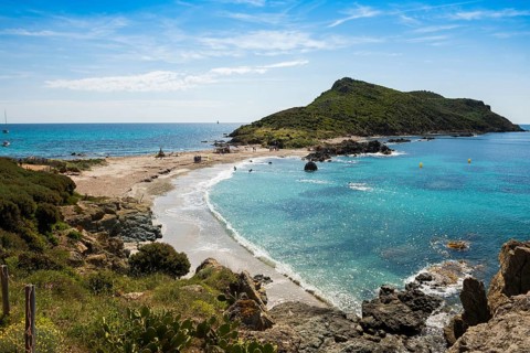 Wild beach, Sentier du littoral, Plage Ranc, Cap Taillat, Saint Tropez, Var, French Riviera,