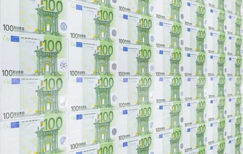 100 euro banknotes, 100 euros