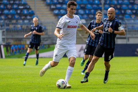 Football 3rd division, 2025/26 season, matchday 1: Waldhof Mannheim v SC Verl***On the ball: Martin