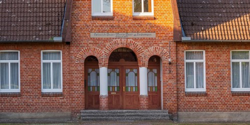 View of the entrance to a farmhouse, Half-timbered, Historical, Böhme, Heidekreis, Rethem Aller,