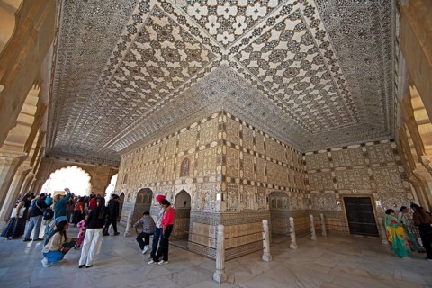 Visitors in the audience hall in the Amber Fort or fortress, Jaipur, Rajasthan, India