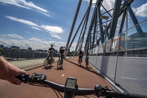 Ride over the Snelbinder Brug bicycle and pedestrian bridge, over the river Waal near Nijmegen, was