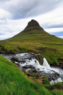 Kirkjufell mountain, film set at Kirkjufellfoss waterfall, Kirkjufellsa river, Grundarfjördur,