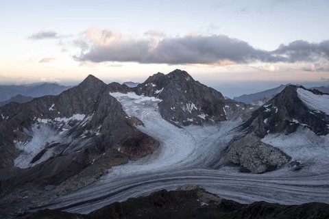 High mountain landscape at sunset, glacier and rocky mountain peaks, view of the Königshofspitz